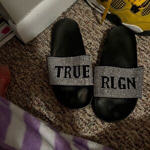 True religion slides